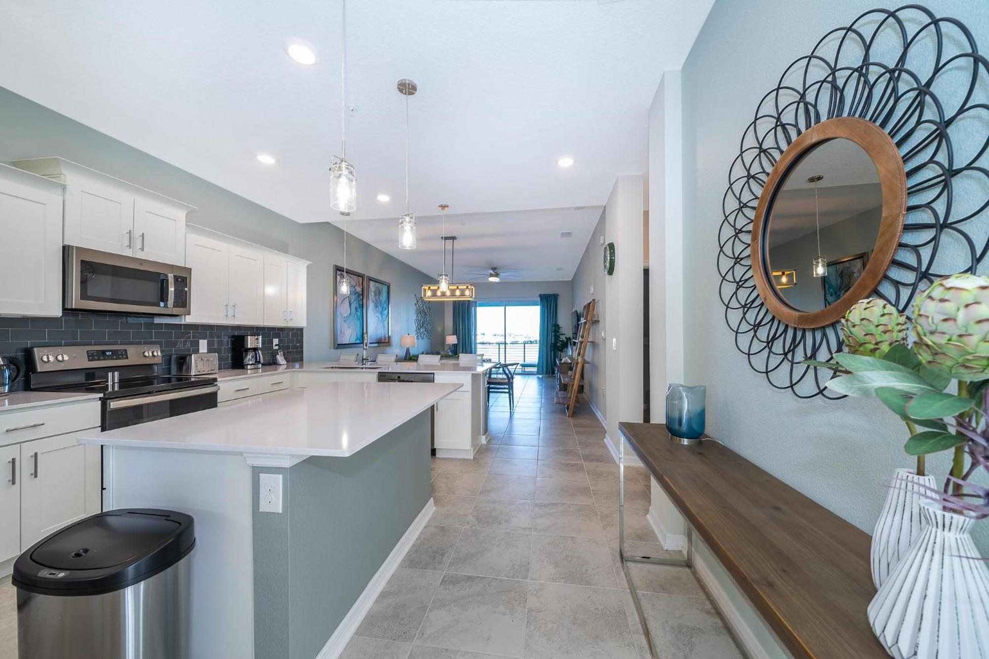 3131-403ar Storey Lake, 2/2 View Apartment *